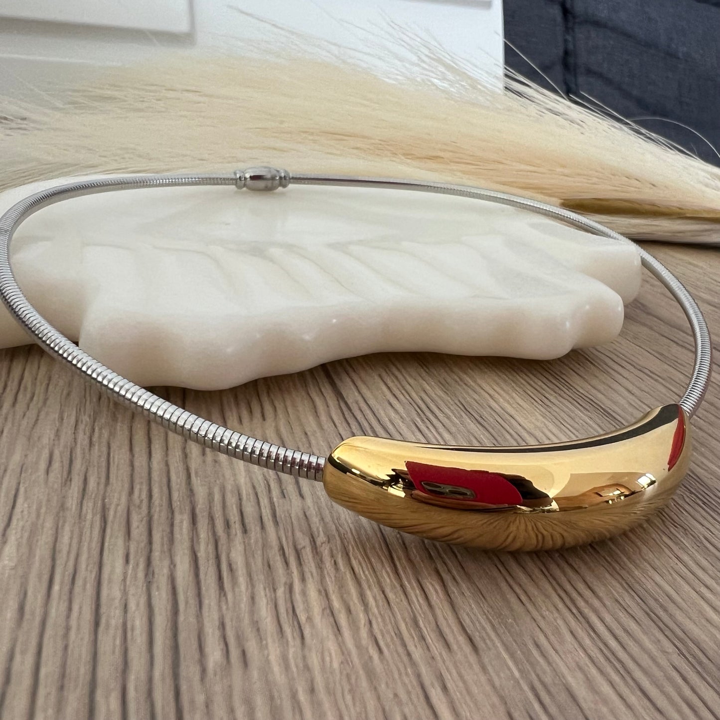 Imán Necklace