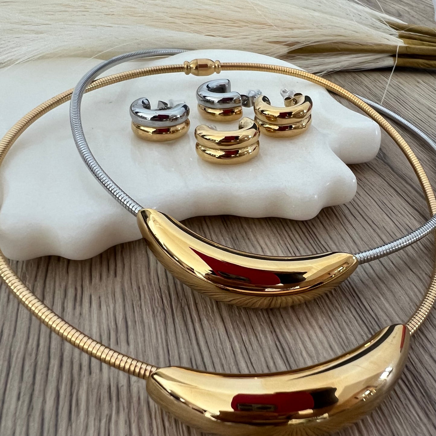 Imán Necklace